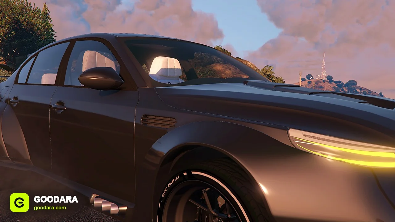 GR5 Widebody Sedan – Lore-Friendly M5 E60 with Air Ride & Sunroof for FiveM – image 8